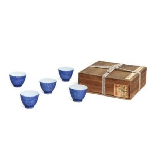 Set van vijf porseleinen kommen met geblazen blauw glazuur - Qing-dynastie, Kangxi-periode